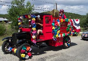 KD5WDQ drives calliope in parade